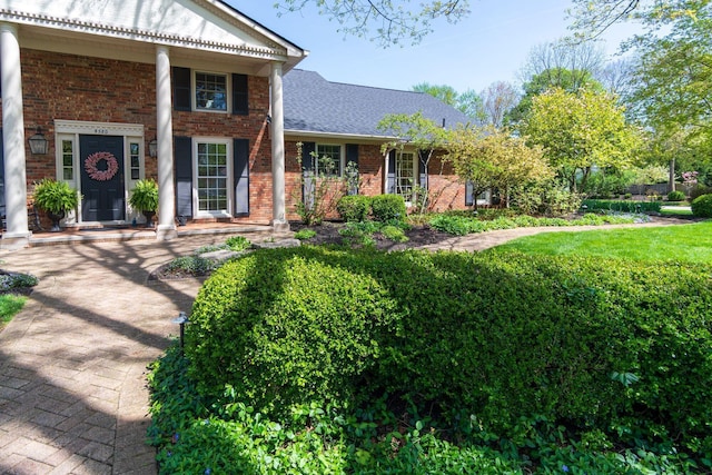4580 Helston Ct, Columbus, OH 43220 - greek revival house with brick siding and a shingled roof