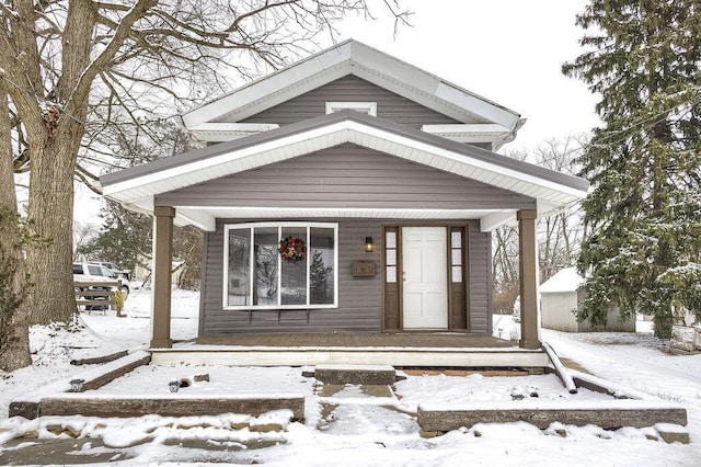 view of front facade with covered porch