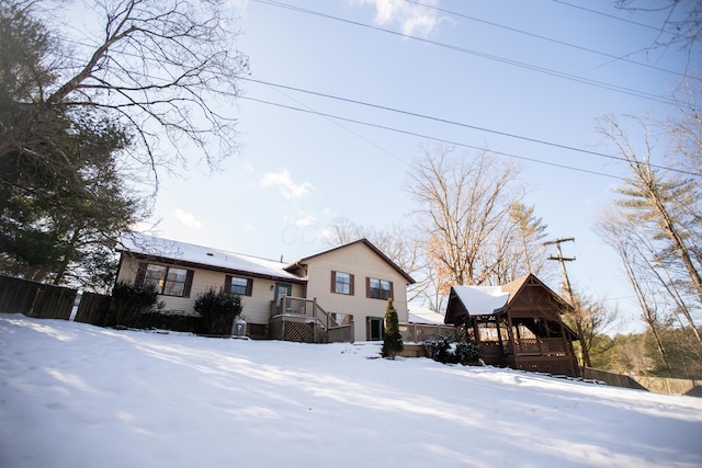 view of front of property featuring a deck