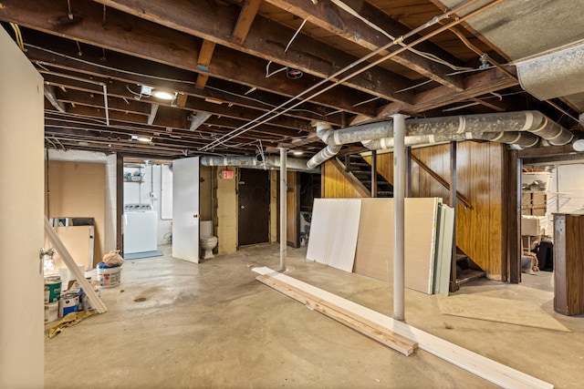 basement with washer / dryer