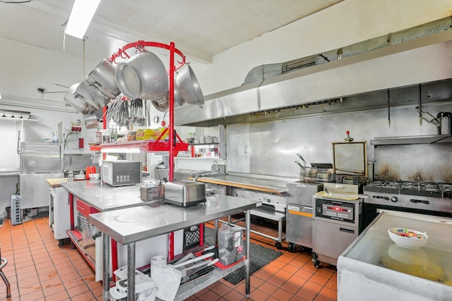 kitchen featuring light tile patterned floors