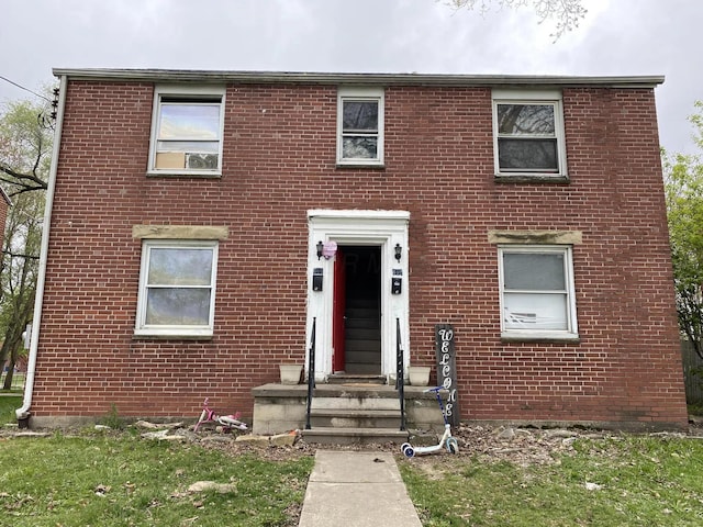 view of front of house with a front yard