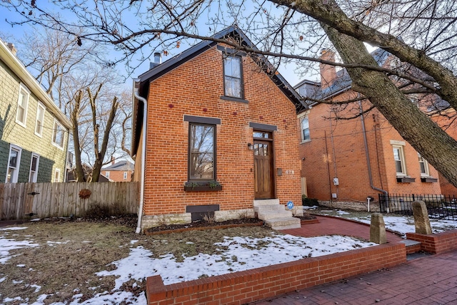 view of front of property