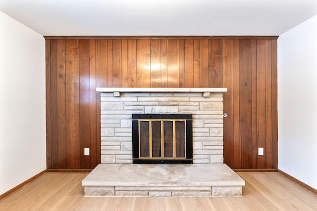 5281 Solomon Ave, Groveport, OH 43125 - room details with a fireplace and hardwood / wood-style floors