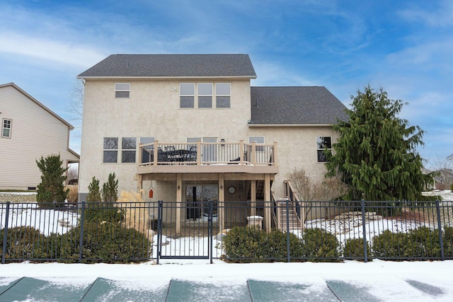 view of front facade with a balcony