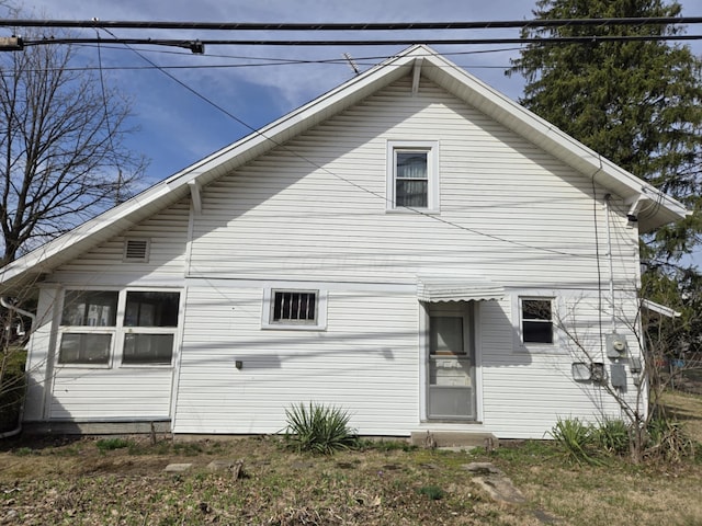 215 S Jefferson St, Galion, OH 44833 - view of back of house