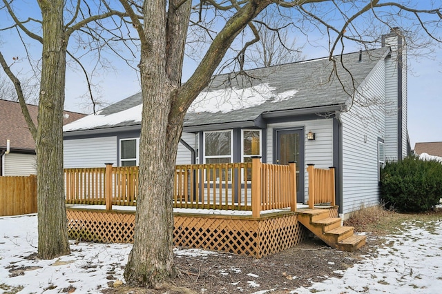 view of front of house featuring a wooden deck