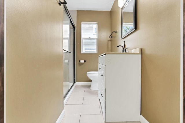 1973 Dartmouth Ave, Columbus, OH 43219 - full bathroom with a stall shower, toilet, vanity, and plenty of natural light