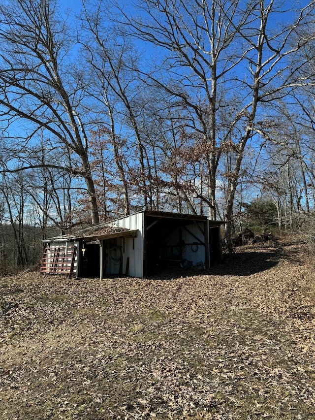 view of outdoor structure