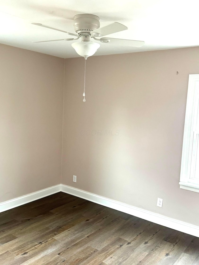 unfurnished room featuring wood-type flooring and ceiling fan