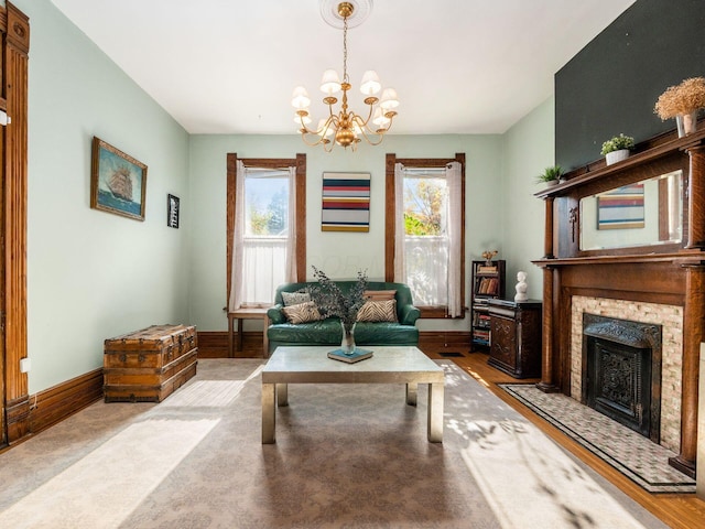 living room with an inviting chandelier