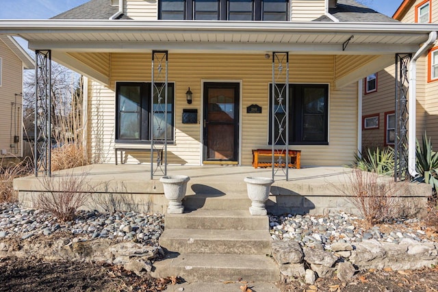 view of front of house with a porch