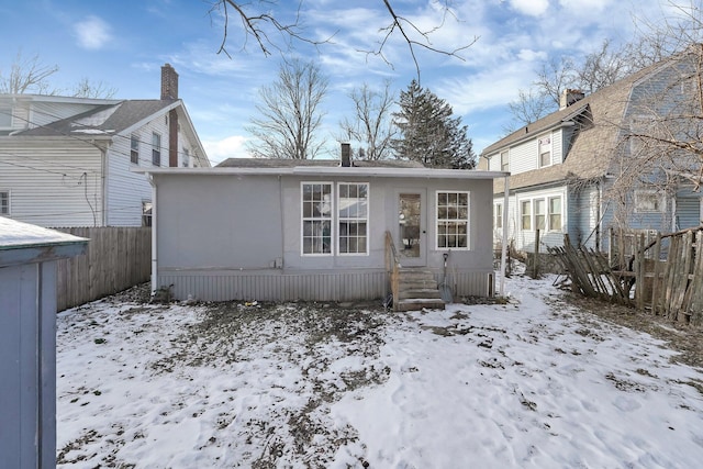 view of front of property