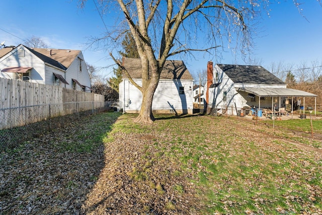 view of yard featuring a patio