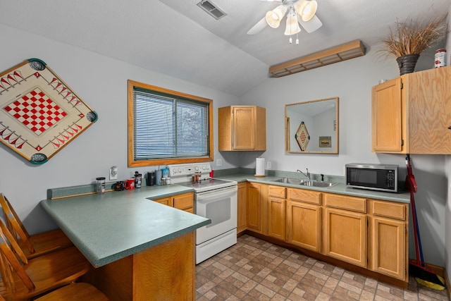 kitchen featuring white electric stove, lofted ceiling, sink, ceiling fan, and kitchen peninsula