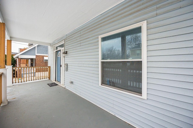 view of patio featuring covered porch