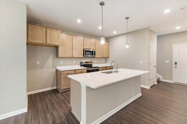1221 Heathgate Way, Fairborn, OH 45324 - kitchen featuring appliances with stainless steel finishes, a sink, dark wood-style floors, baseboards, and recessed lighting