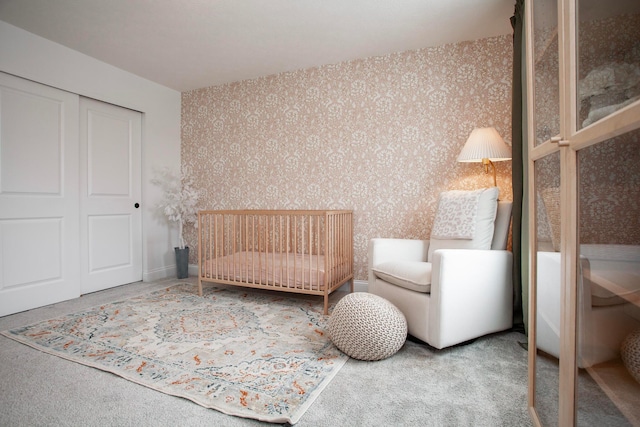 sitting room featuring carpet floors