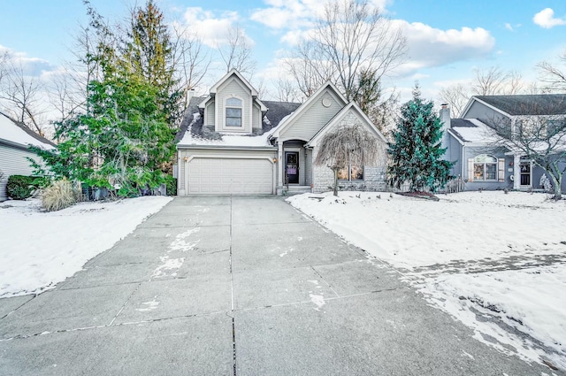 view of front property featuring a garage