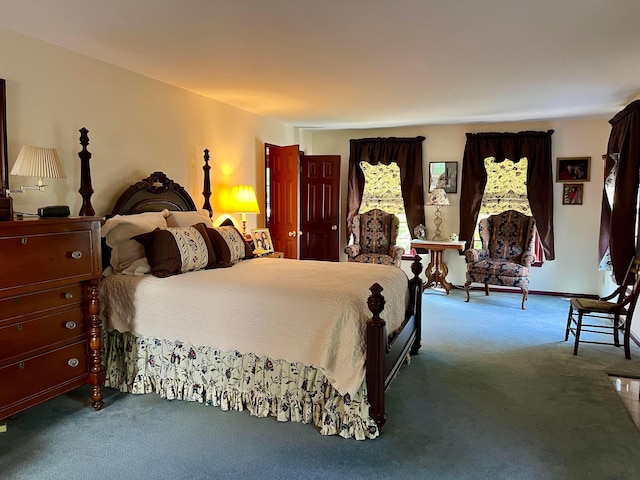 view of carpeted bedroom