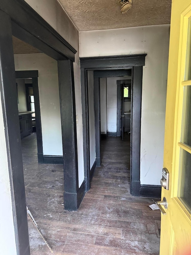 156 Winner Ave, Columbus, OH 43203 - view of hallway