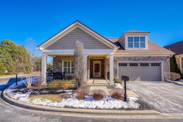 view of front of property featuring covered porch