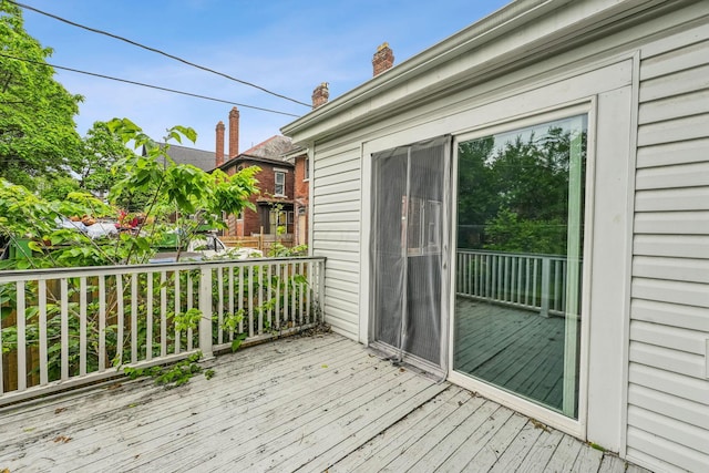 392 Morrison Ave, Columbus, OH 43205 - view of wooden deck
