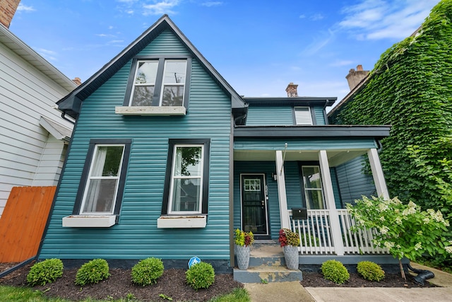 view of front of property featuring a porch