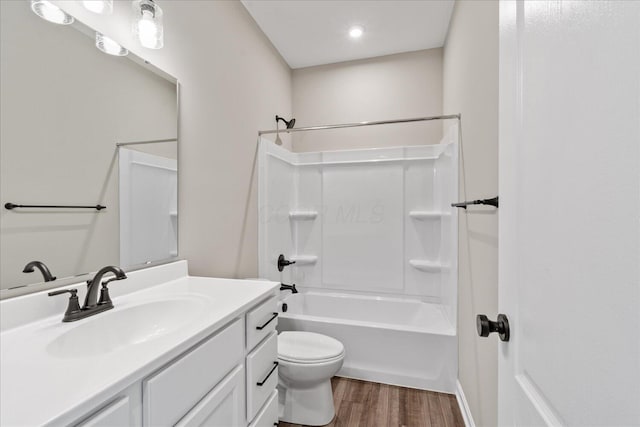 1233 Heathgate Way, Fairborn, OH 45324 - full bathroom featuring wood finished floors, vanity, and tub / shower combination