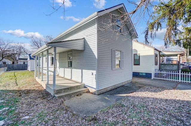 exterior space featuring a porch