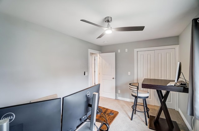 office area with ceiling fan