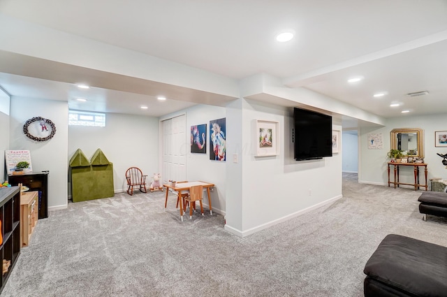 game room featuring carpet