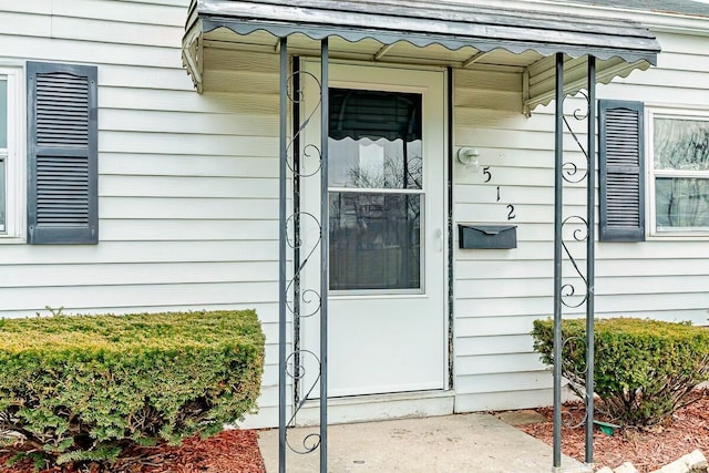 view of property entrance