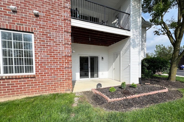 6155 Pelican Pointe Unit 103, Columbus, OH 43231 - property entrance with brick siding and a patio