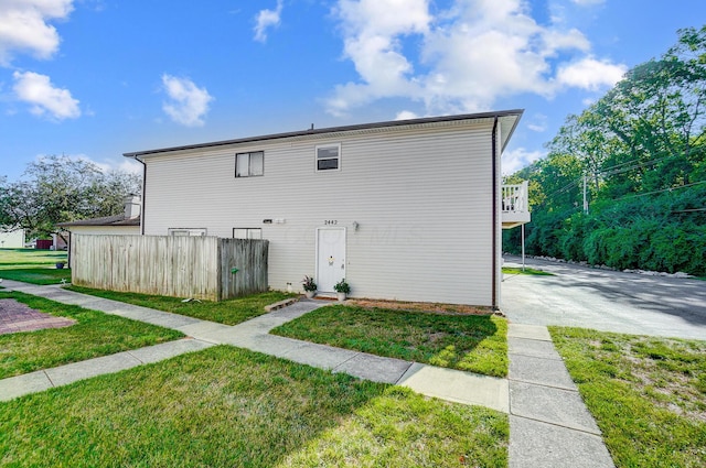 exterior space featuring a yard