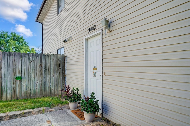 view of property entrance