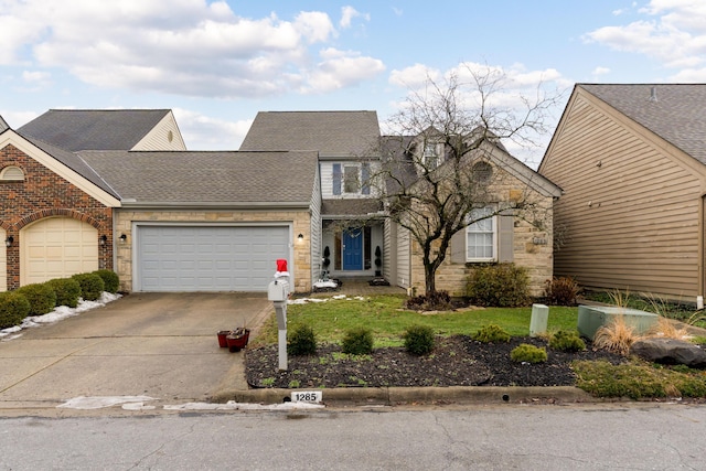 view of front property featuring a garage