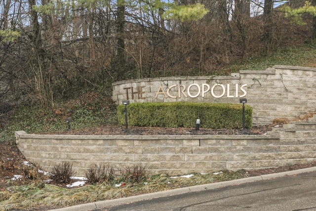 view of community / neighborhood sign