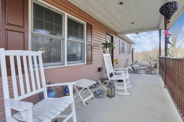 view of patio / terrace with covered porch