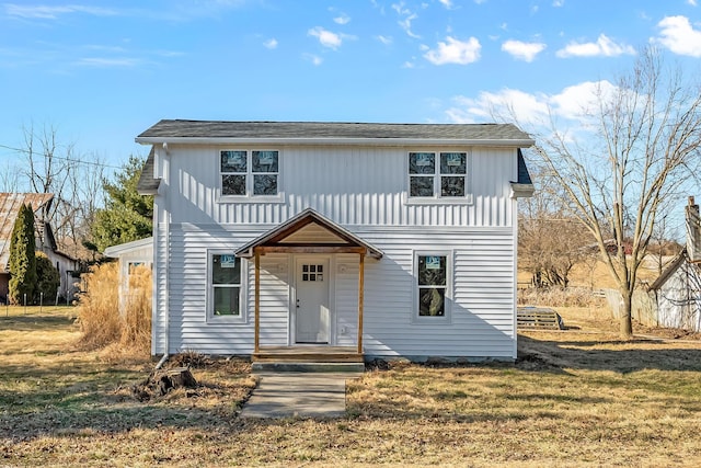 view of front of house featuring a front yard