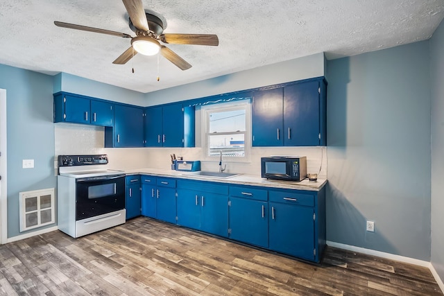 kitchen with blue cabinetry, dark wood-type flooring, sink, ceiling fan, and white range with electric cooktop