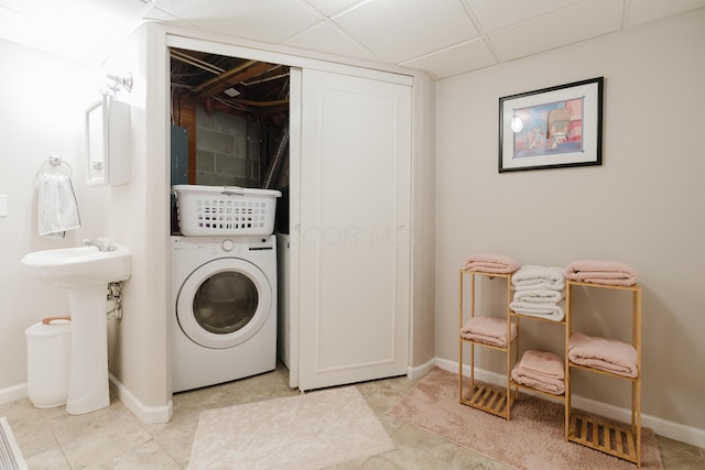 laundry area featuring washer / clothes dryer