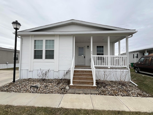 manufactured / mobile home with covered porch