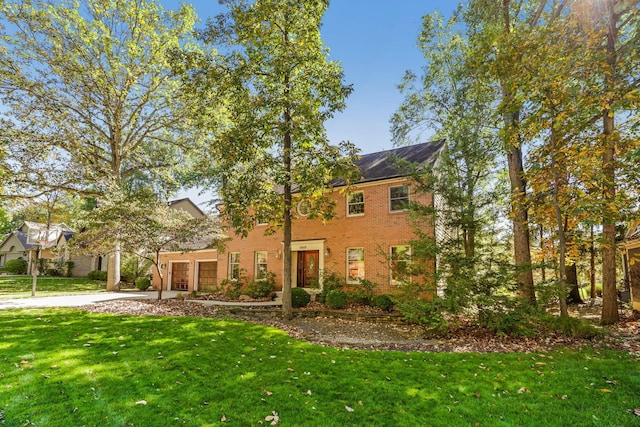 view of front of house with a front yard