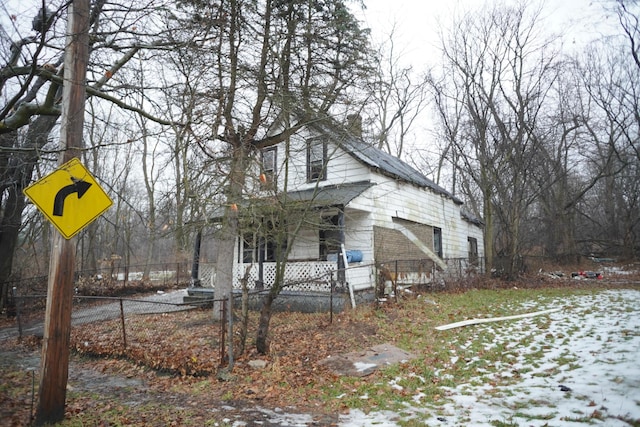 view of front of property