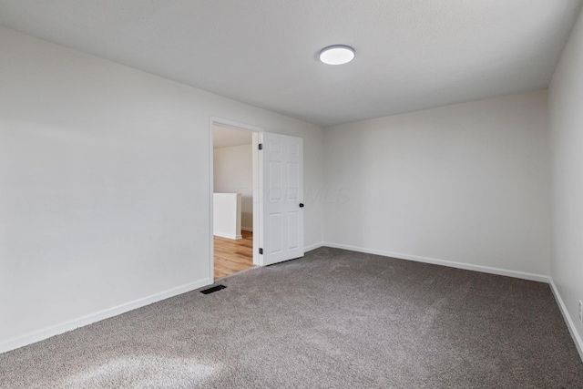 empty room with carpet