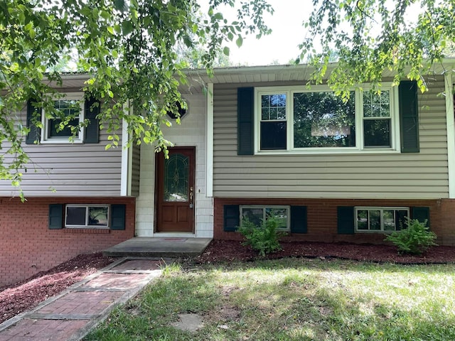 view of split foyer home