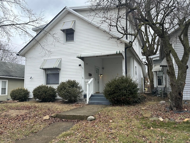 view of front of property