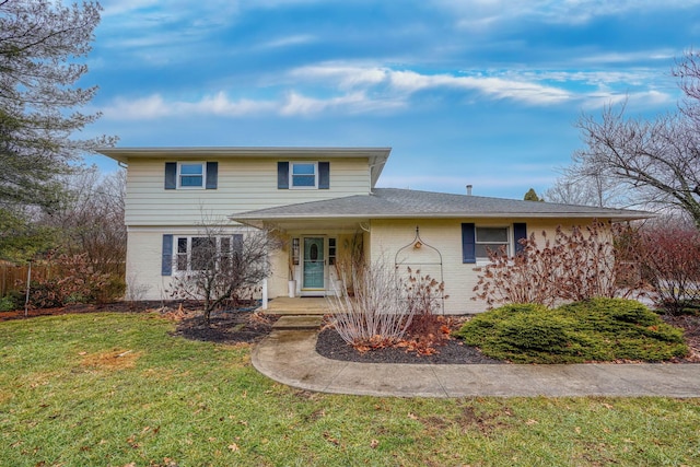 view of front of property with a front yard