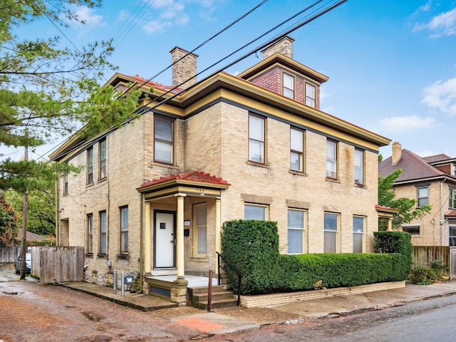 view of front of property